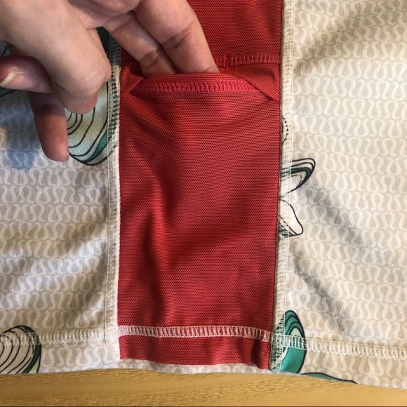 LULULEMON Hidden Bra Vintage Print Sport Tank Top - Picture 3 of 5